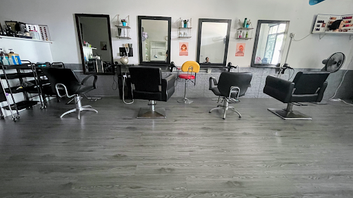 AyuZhaf salon & spa