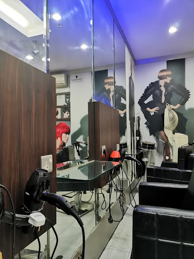 Des Salon